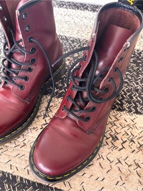 Doc Martens 8 hole cherry docs
